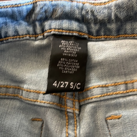 Mossimo Skinny Jeans, Size: 4 - Picture 3 of 10